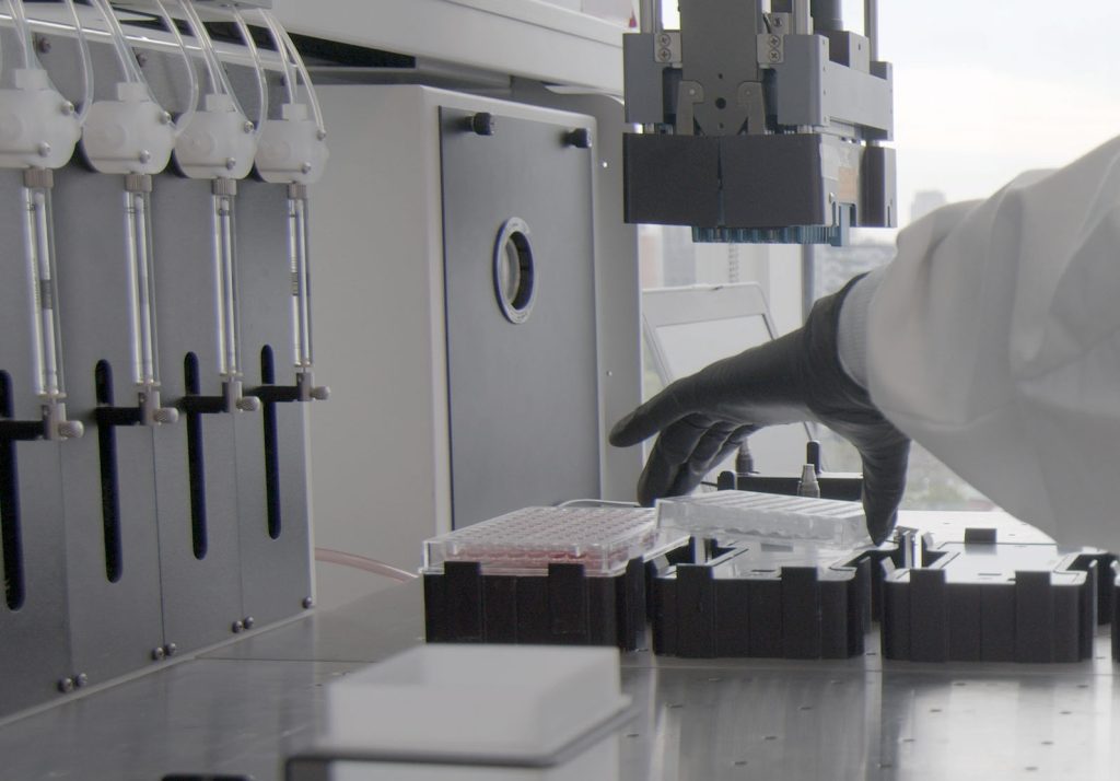 One of Integral Molecular's MPA robots.